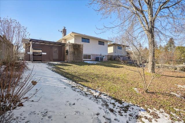 2148 Meadowbrook Rd, House detached with 3 bedrooms, 2 bathrooms and 4 parking in Burlington ON | Image 30