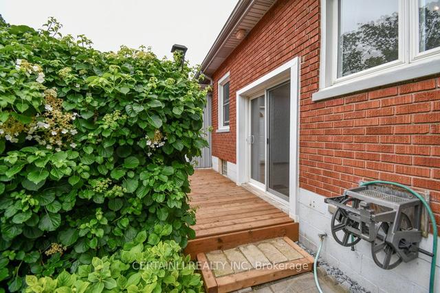 240 Greenwood Ave, House detached with 2 bedrooms, 1 bathrooms and 4 parking in London ON | Image 39