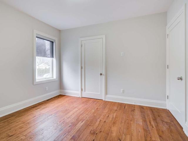 MAIN - 129 Hilton Ave, House detached with 2 bedrooms, 1 bathrooms and 1 parking in Toronto ON | Image 3