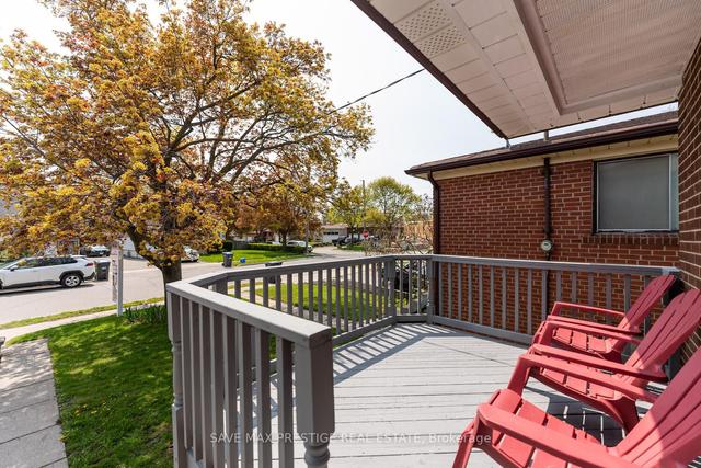 90 Archibald St, House semidetached with 3 bedrooms, 2 bathrooms and 3 parking in Brampton ON | Image 34