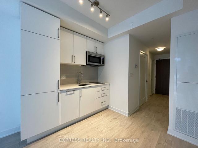 909 - 576 Front St W, Condo with 0 bedrooms, 1 bathrooms and 0 parking in Toronto ON | Image 4