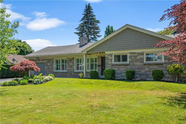 886 Boothman Ave, House detached with 5 bedrooms, 3 bathrooms and 5 parking in Burlington ON | Image 1