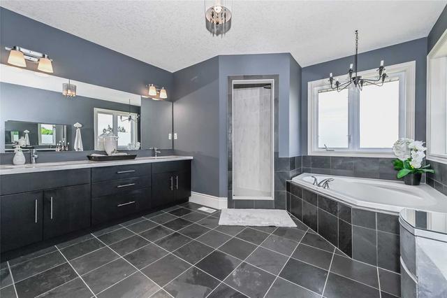 909 Riverstone Crt, House detached with 4 bedrooms, 4 bathrooms and 6 parking in Kitchener ON | Image 24