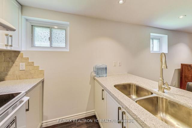 104 Mentor Blvd, House semidetached with 3 bedrooms, 2 bathrooms and 3 parking in Toronto ON | Image 25