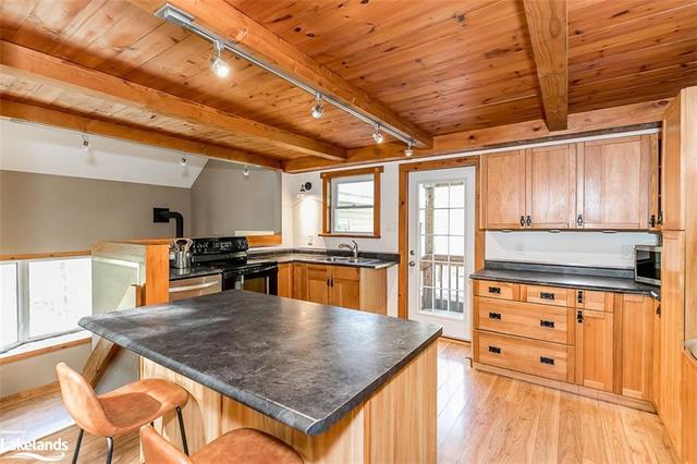 1350 Fawn Lake Rd, House detached with 2 bedrooms, 2 bathrooms and 6 parking in Bracebridge ON | Image 8