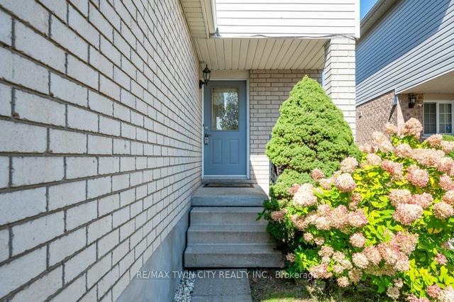 347 Hidden Creek Dr, House detached with 3 bedrooms, 3 bathrooms and 2 parking in Kitchener ON | Image 33