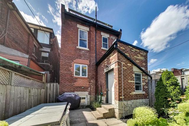 MAIN - 359 Clinton St, House detached with 1 bedrooms, 1 bathrooms and 1 parking in Toronto ON | Image 6
