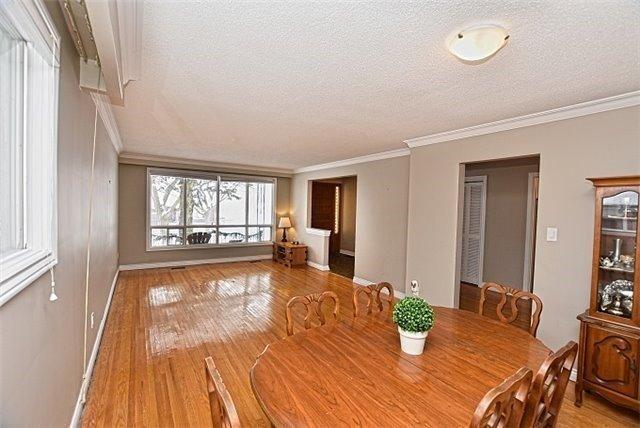 MAIN - 1319 Myron Dr, House detached with 3 bedrooms, 3 bathrooms and 2 parking in Mississauga ON | Image 5