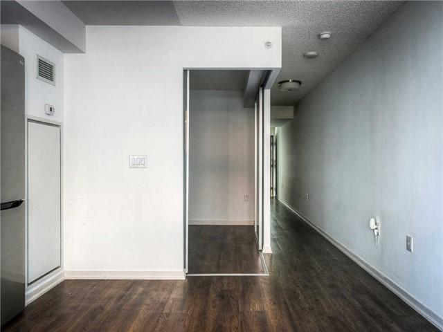 909E - 36 Lisgar St, Condo with 1 bedrooms, 1 bathrooms and null parking in Toronto ON | Image 4