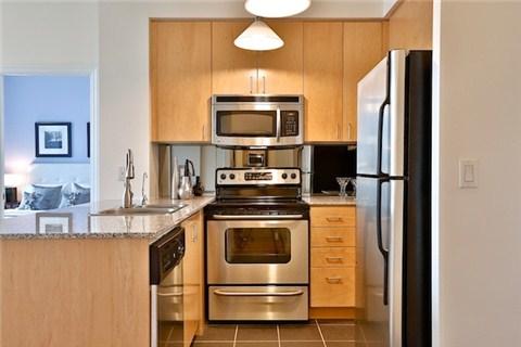 PH209 - 8 Scollard St, Condo with 2 bedrooms, 2 bathrooms and 1 parking in Toronto ON | Image 6