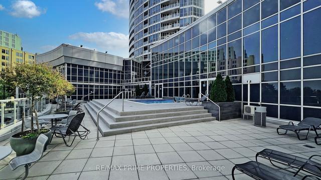 403 - 218 Queens Quay W, Condo with 1 bedrooms, 2 bathrooms and 0 parking in Toronto ON | Image 30
