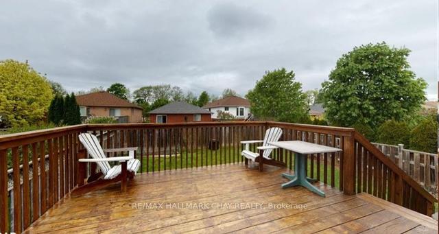 MAIN - 133 Monique Cres, House detached with 3 bedrooms, 2 bathrooms and 2 parking in Barrie ON | Image 10