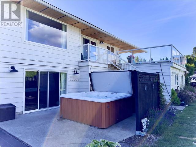 523 Stonor St, House detached with 4 bedrooms, 2 bathrooms and 4 parking in Summerland BC | Image 35
