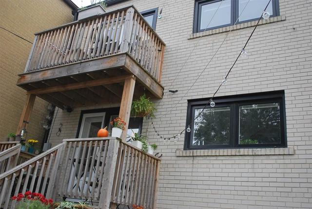 MAIN1 - 350 Jones Ave, House detached with 2 bedrooms, 1 bathrooms and 1 parking in Toronto ON | Image 11