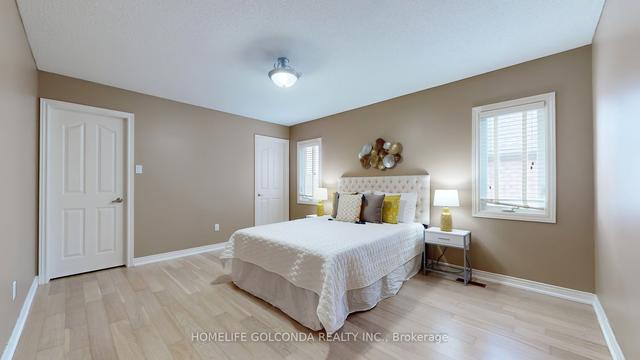 883 Comfort Ln, House detached with 4 bedrooms, 5 bathrooms and 6 parking in Newmarket ON | Image 22