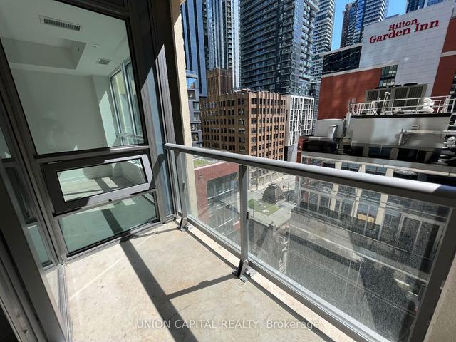 909 - 108 Peter St, Condo with 1 bedrooms, 1 bathrooms and 0 parking in Toronto ON | Image 4