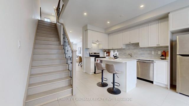 547 White's Hill Ave, House attached with 3 bedrooms, 4 bathrooms and 3 parking in Markham ON | Image 4