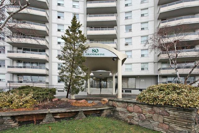 909 - 80 Grandravine Dr, Condo with 3 bedrooms, 2 bathrooms and 1 parking in North York ON | Image 12