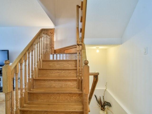 9 Irene Cres, House attached with 4 bedrooms, 4 bathrooms and 1 parking in Brampton ON | Image 13
