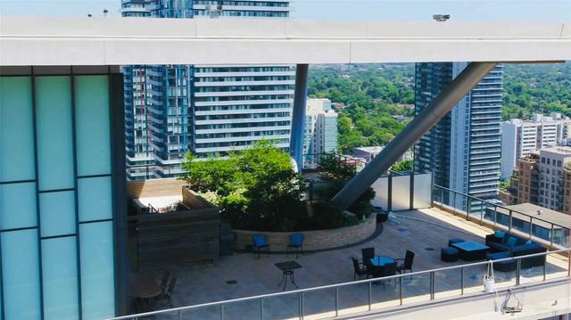 PH15 - 70 Roehampton Ave, Condo with 2 bedrooms, 3 bathrooms and 2 parking in Toronto ON | Image 30