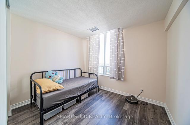 PH210 - 256 Doris Ave, Condo with 3 bedrooms, 2 bathrooms and 1 parking in Toronto ON | Image 11