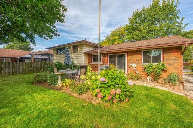 2096 Mount Royal Ave, House detached with 3 bedrooms, 1 bathrooms and 2 parking in Burlington ON | Image 32