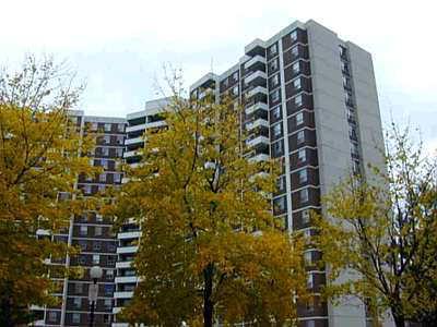 PH-19 - 10 Edgecliff Golfway, Condo with 3 bedrooms, 2 bathrooms and 1 parking in North York ON | Image 2