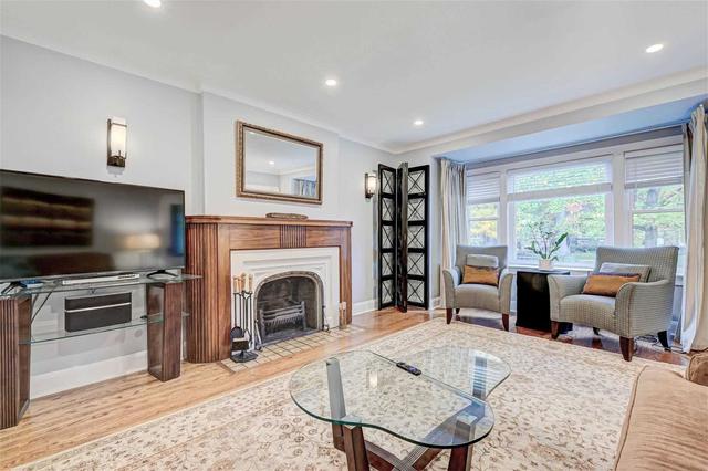 884 Royal York Rd, House detached with 2 bedrooms, 2 bathrooms and 5 parking in Etobicoke ON | Image 25