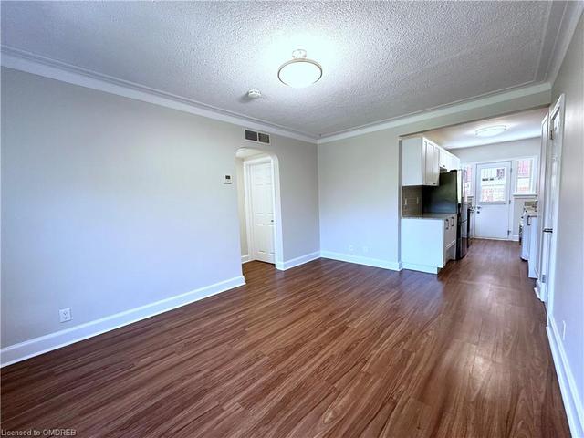 9L - 1365 Bayview Ave, House attached with 1 bedrooms, 1 bathrooms and 1 parking in Toronto ON | Image 2