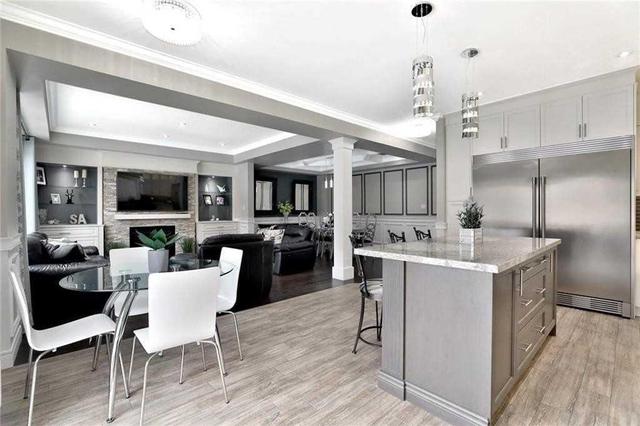 54 Cielo Crt, House detached with 4 bedrooms, 4 bathrooms and 4 parking in Hamilton ON | Image 5