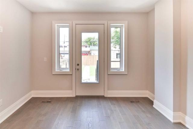 MAIN - 136 Markham St, House attached with 3 bedrooms, 3 bathrooms and 1 parking in Toronto ON | Image 2