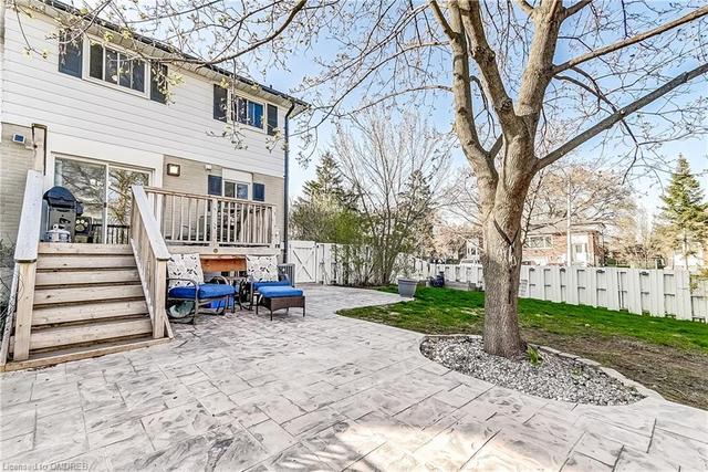 MAIN - 2592 Sherhill Dr, House semidetached with 3 bedrooms, 2 bathrooms and 2 parking in Mississauga ON | Image 9