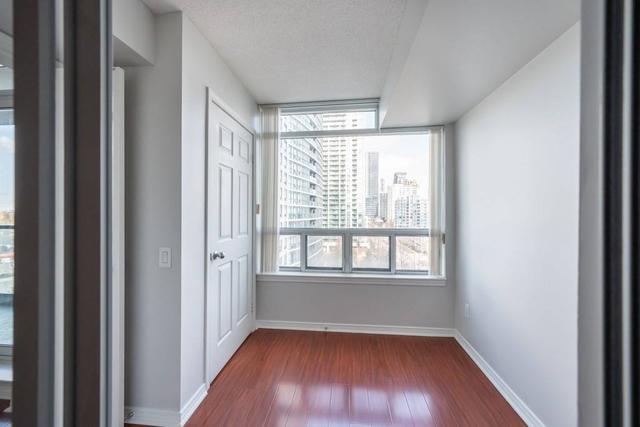909 - 30 Harrison Garden Blvd, Condo with 1 bedrooms, 1 bathrooms and 1 parking in North York ON | Image 5