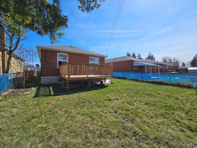 MAIN - 1124 Warden Ave, House detached with 3 bedrooms, 1 bathrooms and 2 parking in Scarborough ON | Image 10