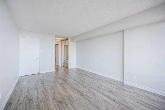 PH210 - 1101 Steeles Ave W, Condo with 2 bedrooms, 2 bathrooms and 2 parking in North York ON | Image 17