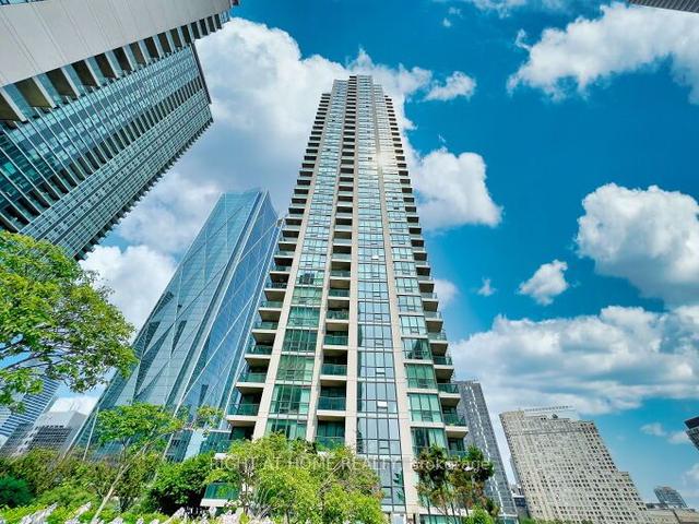 803 - 16 Yonge St, Condo with 1 bedrooms, 1 bathrooms and 1 parking in Toronto ON | Image 32