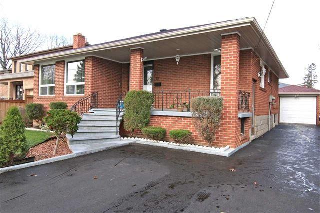MAIN - 32 Muir Ave, House detached with 3 bedrooms, 1 bathrooms and 2 parking in North York ON | Image 2