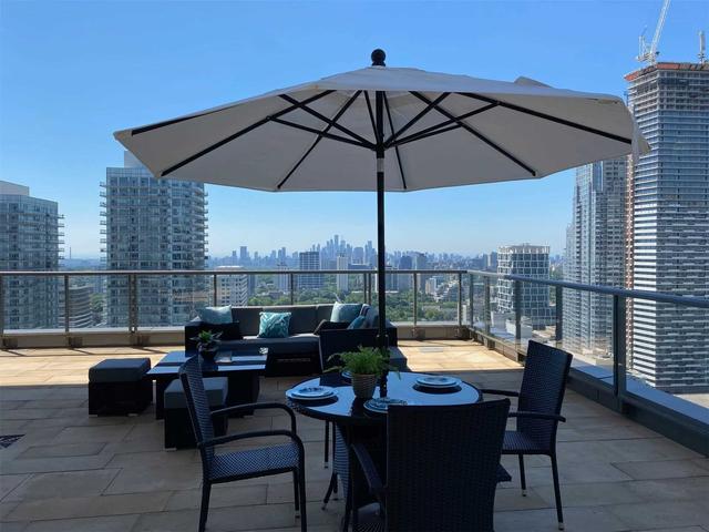 PH15 - 70 Roehampton Ave, Condo with 2 bedrooms, 3 bathrooms and 2 parking in Toronto ON | Image 27