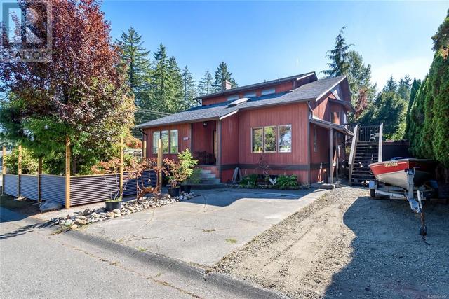 3355 Egremont Rd, House detached with 4 bedrooms, 4 bathrooms and 3 parking in Cumberland BC | Image 3