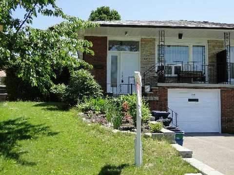 MAIN - 325 Goldenwood Rd, House semidetached with 3 bedrooms, 1 bathrooms and 2 parking in North York ON | Image 1