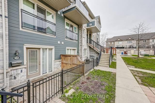 128 - 60 Fairwood Cir, Townhouse with 1 bedrooms, 1 bathrooms and 1 parking in Brampton ON | Image 12