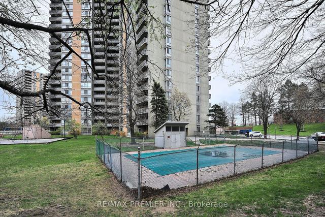 1901 - 10 Martha Eaton Way, Condo with 2 bedrooms, 2 bathrooms and 2 parking in North York ON | Image 17