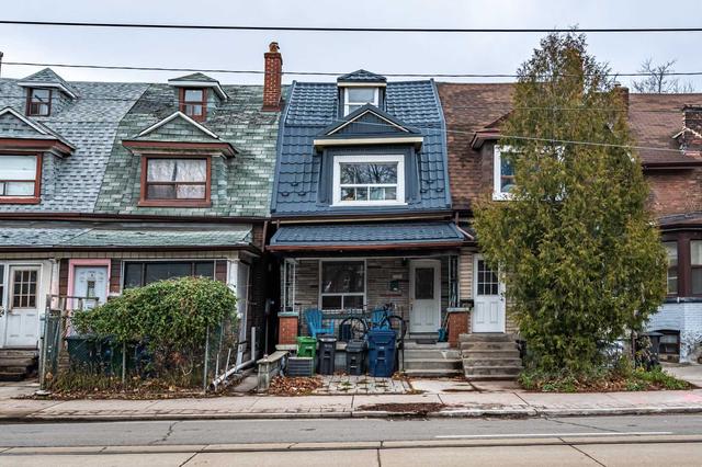 MAIN - 1060 Dundas St W, House attached with 2 bedrooms, 1 bathrooms and 0 parking in Toronto ON | Image 3