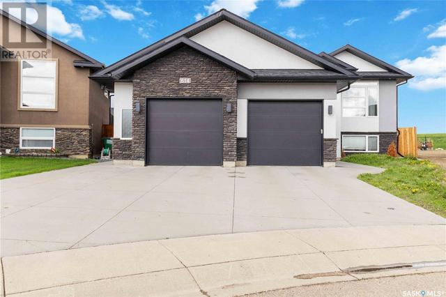 614 Kloppenburg Terr, House detached with 6 bedrooms, 3 bathrooms and null parking in Saskatoon SK | Image 2