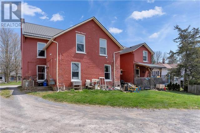 30 - 32 Victoria Ave, House other with 9 bedrooms, 3 bathrooms and 5 parking in Gananoque ON | Image 32