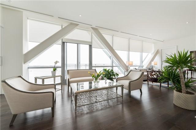 PH-1402 - 29 Queens Quay E, Condo with 3 bedrooms, 3 bathrooms and 3 parking in Toronto ON | Image 5