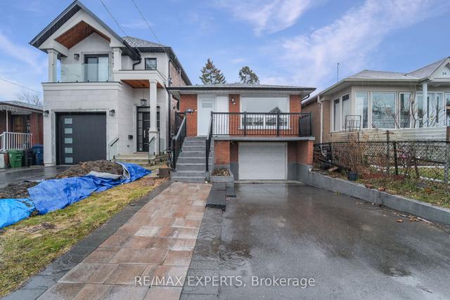 MAIN - 32 24 Th St, House detached with 4 bedrooms, 1 bathrooms and 2 parking in Etobicoke ON | Image 1