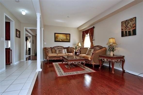 MAIN - 2 Summitgreen Cres, House detached with 4 bedrooms, 4 bathrooms and 2 parking in Brampton ON | Image 9