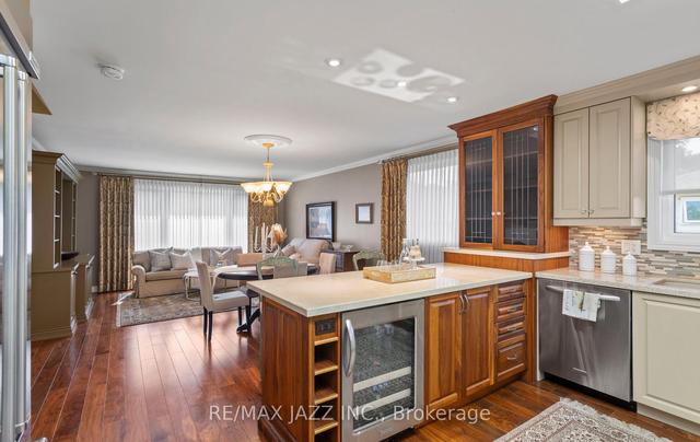 808 Rodney Crt, House detached with 3 bedrooms, 2 bathrooms and 5 parking in Oshawa ON | Image 9