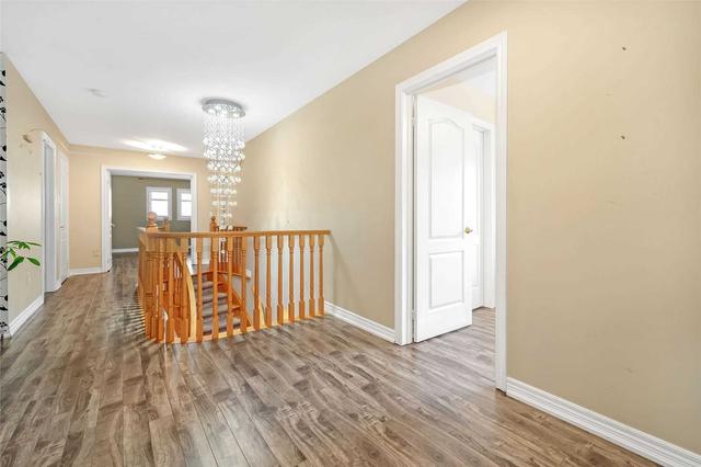 MAIN - 29 Miramar St, House detached with 4 bedrooms, 4 bathrooms and 4 parking in Brampton ON | Image 11